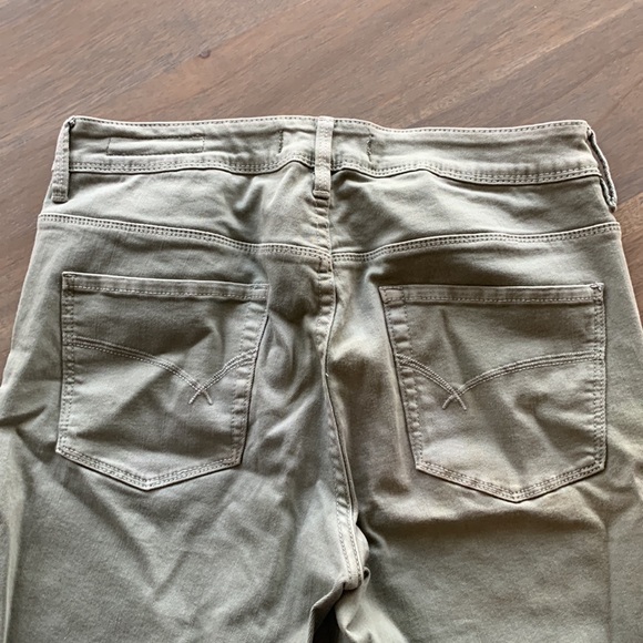 Moss green jeans size 9 Bullhead - Picture 8 of 12